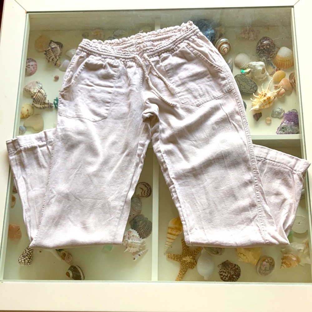 Good condition Roxy linen pants. Size Medium.